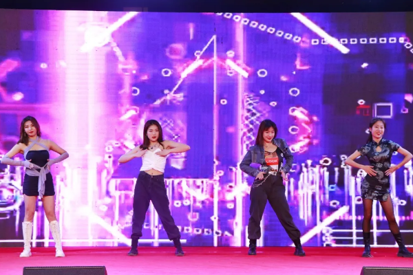 成都五月花職業(yè)技術學校