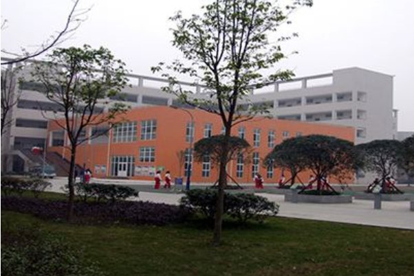 北外東坡外國語學校招生問答