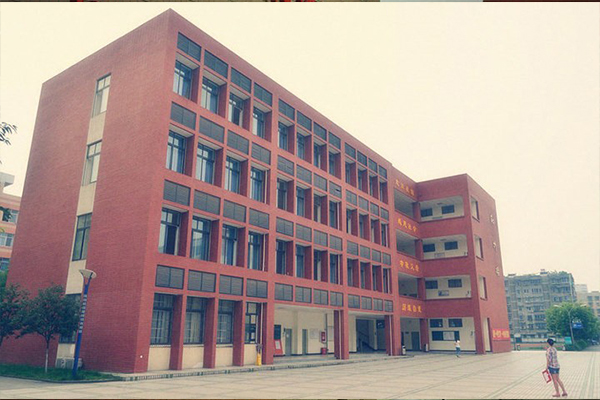 綿陽市江油一中