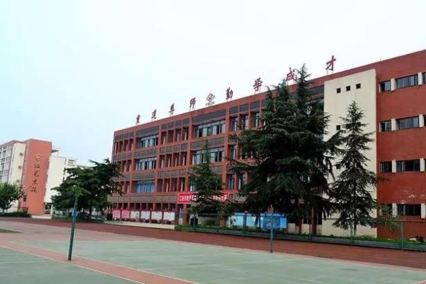 綿陽江油一中錄取分?jǐn)?shù)線