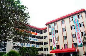 資陽(yáng)安岳實(shí)驗(yàn)中學(xué)到底怎么樣呢口碑好不好