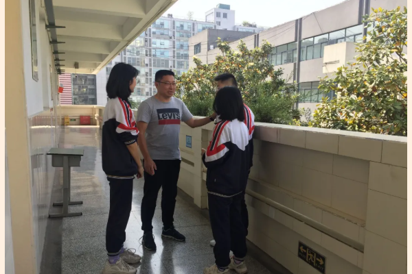 成都市財(cái)貿(mào)職業(yè)高級(jí)中學(xué)