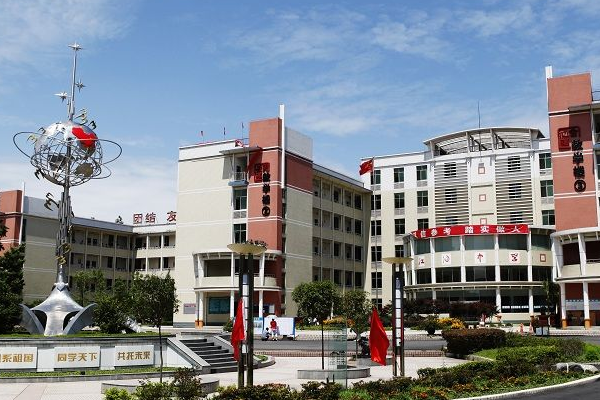 江油中學多大