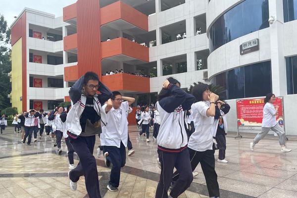 仁壽縣華興中學好嗎