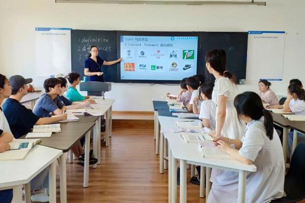 四川托普計算機信息職業(yè)學校