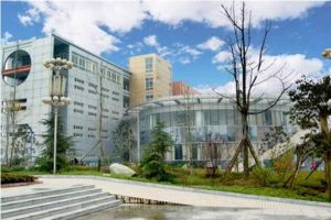 四川師范大學(xué)幼師學(xué)院招初中生嗎公辦還是民辦