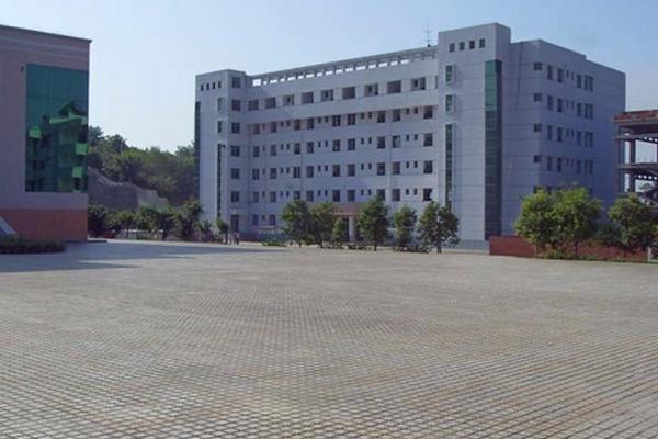 四川師范大學(xué)幼師學(xué)院