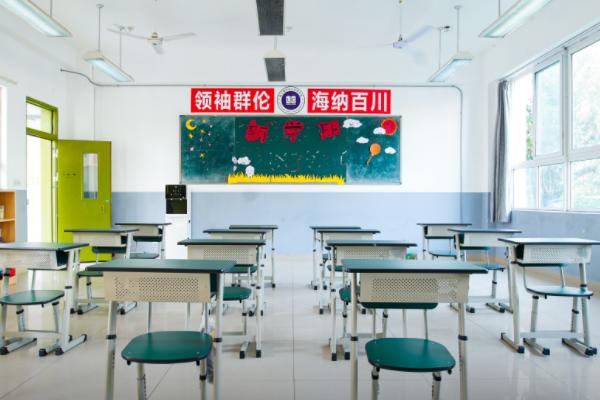 都江堰市領(lǐng)川實(shí)驗(yàn)學(xué)校教室