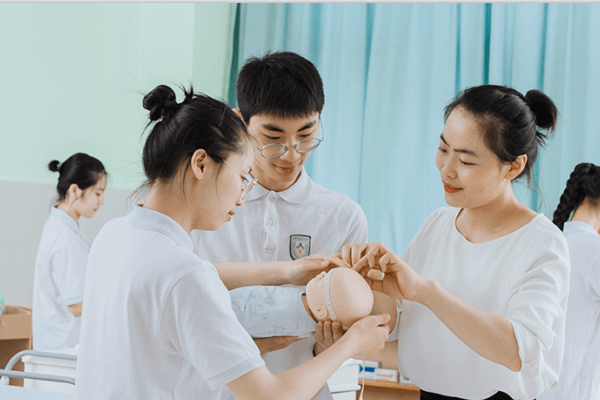 成都市現(xiàn)代職業(yè)技術(shù)學(xué)校就業(yè)