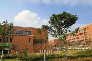 郫縣團(tuán)結(jié)五月花技師學(xué)院是公辦學(xué)校嗎