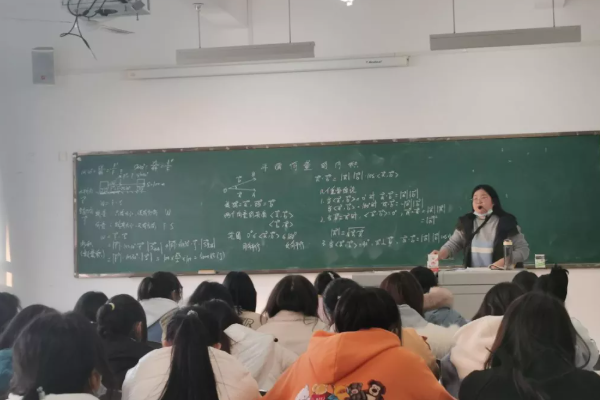 德陽科貿(mào)職業(yè)學(xué)院中職部