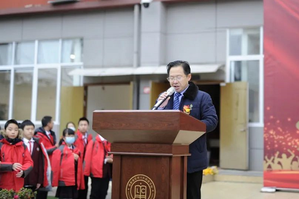 成都領(lǐng)川外國語學(xué)校