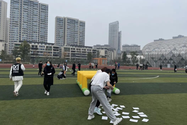 四川興科城市交通技工學(xué)校收費
