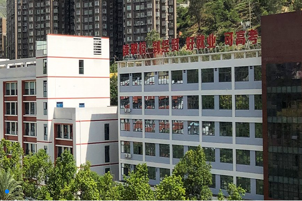 攀枝花市經(jīng)貿(mào)旅游學(xué)校招生