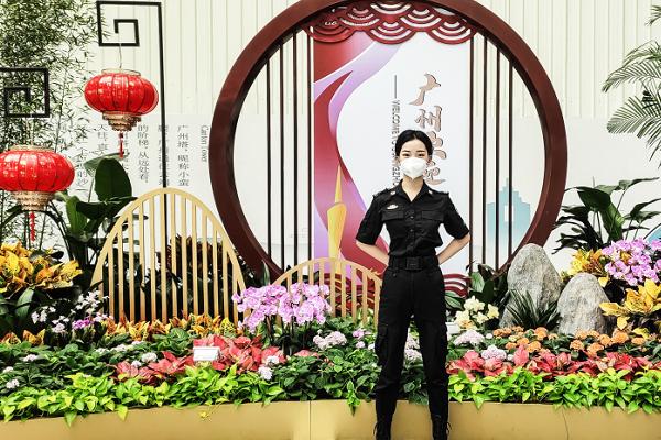 天府航空學院就業(yè)明星李燕麗