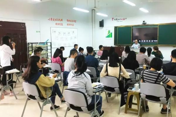 成都希望衛(wèi)?？祻?fù)治療技術(shù)專業(yè)