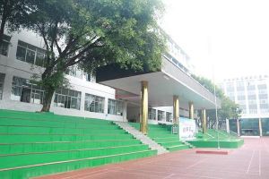 四川省大邑中學(xué)老師好嗎