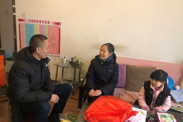 成都市現(xiàn)代職業(yè)技術學校舉行新春慰問活動