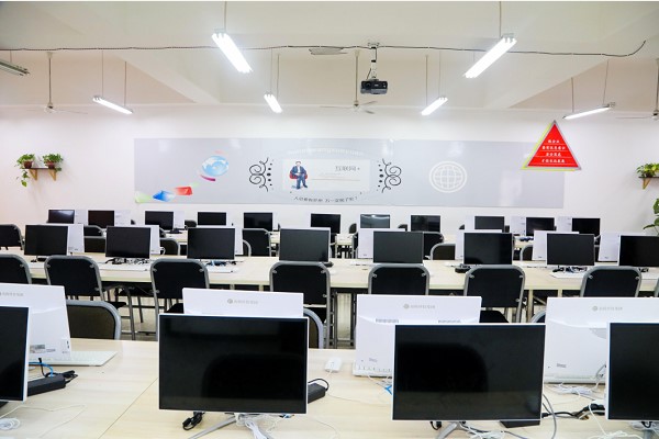 四川新華電腦學院招生專業(yè)