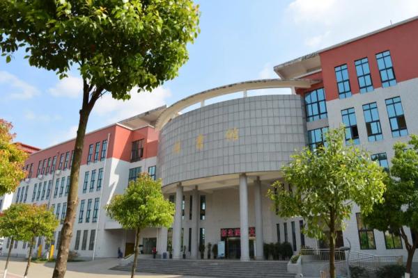 四川文化傳媒職業(yè)學(xué)院