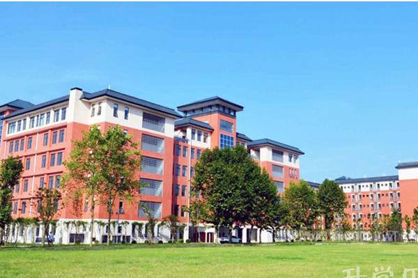 成都新運職業(yè)學校