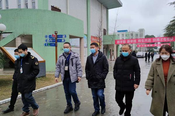 新都一中附屬初中校園安全好嗎