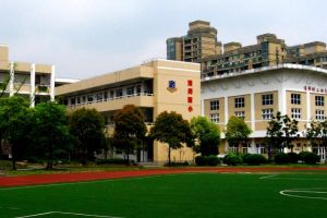 成都市工程職業(yè)技術(shù)學(xué)校老師好嗎