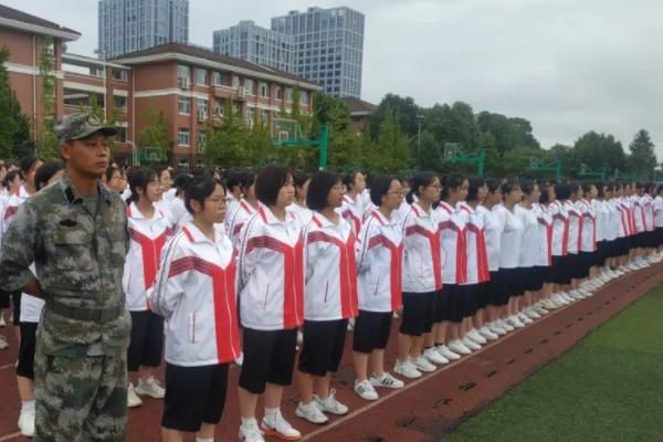 崇慶中學(xué)高中怎么樣