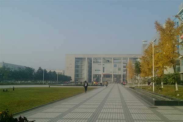 四川現(xiàn)代科技職業(yè)學(xué)校