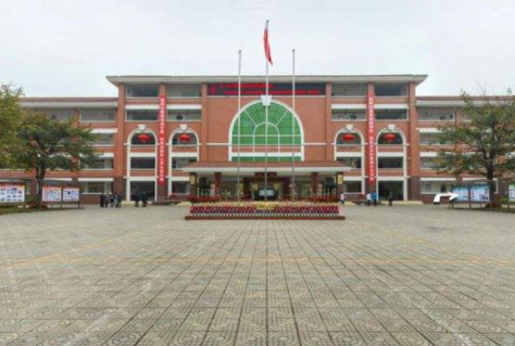 崇慶中學分數(shù)線高嗎