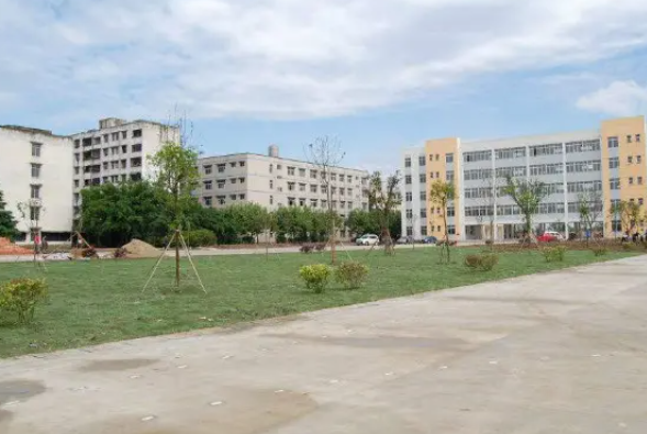 遂寧市電力工程職業(yè)技術(shù)學(xué)校