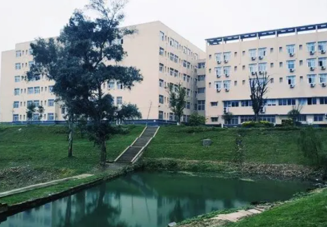 南充工業(yè)職業(yè)技術(shù)學(xué)校