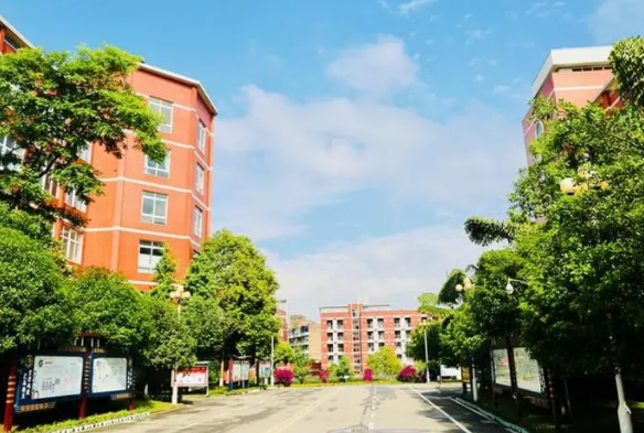成都工程職業(yè)技術(shù)學(xué)校
