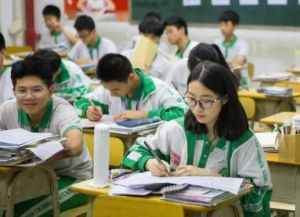 在成都如果中考沒考上可以復(fù)讀嗎