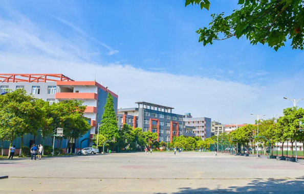 成都成工科技技工學(xué)校