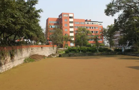 瀘州交通技工學(xué)校學(xué)費