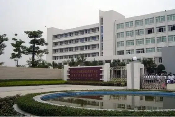 成都市莊園機電職業(yè)技術(shù)學(xué)校