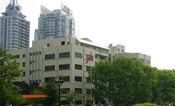 西南醫(yī)科大學附屬醫(yī)院衛(wèi)生學校招生計劃