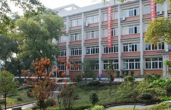 四川省德昌縣職業(yè)高級(jí)中學(xué)