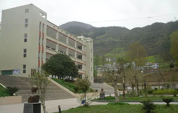 西昌交通學校