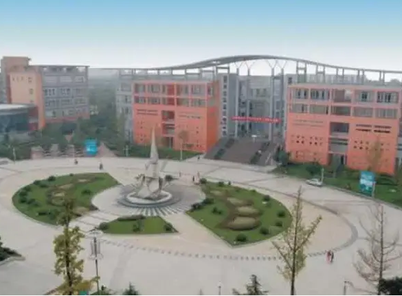 龍泉驛鐵路學(xué)校