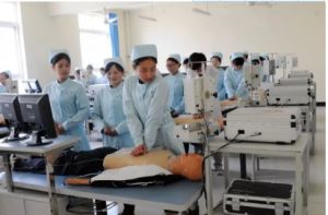2022年成都溫江初中女生熱門高薪護理專業(yè)有哪些