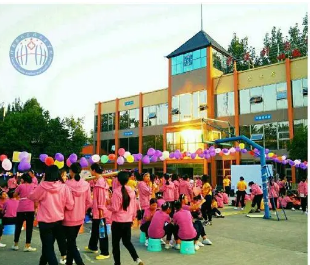 2 022成都錦江區(qū)的中專有哪些好就業(yè)呢?隨著這兩年職業(yè)的教育發(fā)展越來越受到重視，就業(yè)前景也越來越好。對于初中畢業(yè)生來說，相對于繼續(xù)傳統(tǒng)教育(高中)，中專和技校更注重就業(yè)，非常適合中考失利的學(xué)生，所以z在這里，前景通下面小編為大家詳細(xì)解讀.