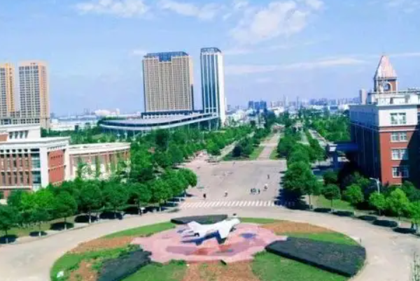 成都航空職業(yè)技術(shù)學(xué)院