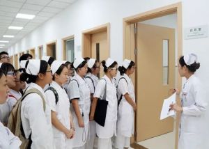 四川護士學校畢業(yè)生出路有哪些