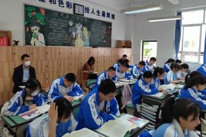 溫江中學(xué)2022年錄取分?jǐn)?shù)線(xiàn)高嗎