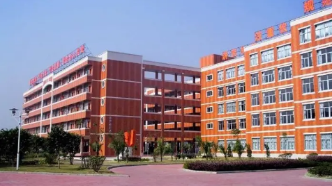 四川省服裝藝術(shù)學(xué)校
