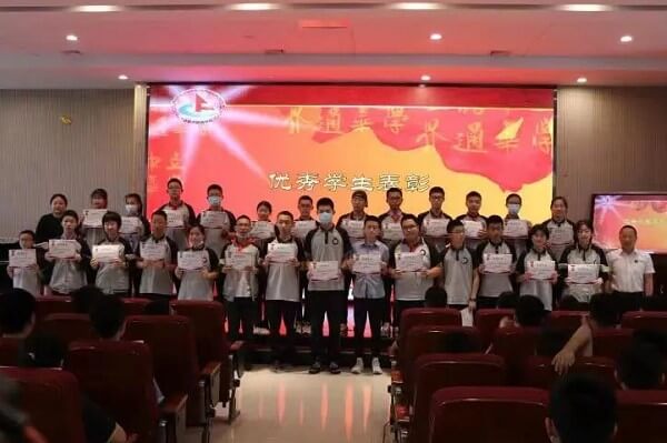 成都外國語學校成績怎么樣