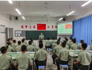 樂山市旅游學(xué)校2022年收費(fèi)標(biāo)準(zhǔn)_助學(xué)政策