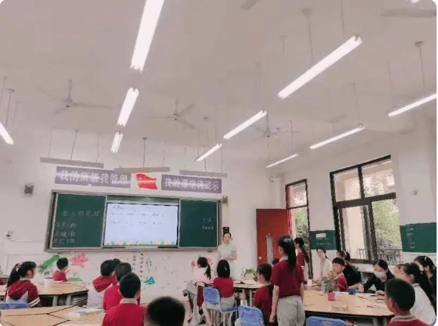 保羅外國語學(xué)校